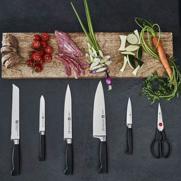 Набор ножей Zwilling Four Star 7 предметов в самозаточном блоке 35145-007-0 фото